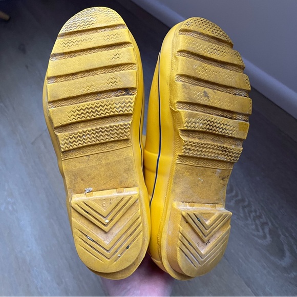 Hunter Festival Yellow Tall Rainboots - Picture 5 of 6